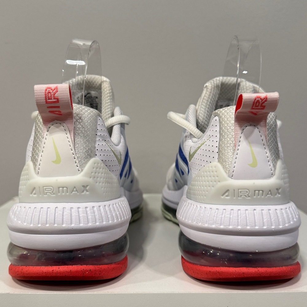 Nike Air Max Women’s SZ 6 White and Blue Sneakers - Picture 4 of 9